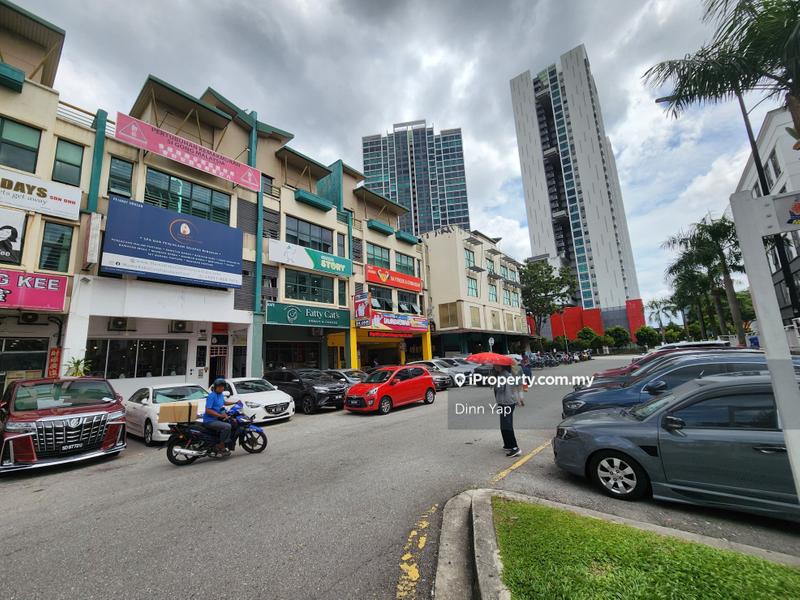 For Sale - Sunway Mentari Main Road Facing 3 Storey Shoplot, PJS 8, PJS8