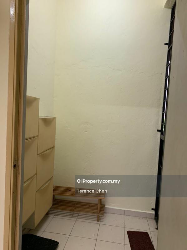 Apartment for Sale in Pangsapuri Seri Meranti by Terence Chen - Entrance - iProperty.com.my