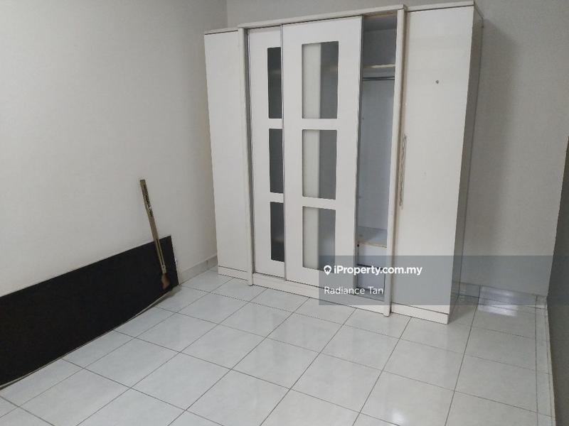 Townhouse for Sale in Kayu Ara, Selangor by Radiance Tan - iProperty.com.my