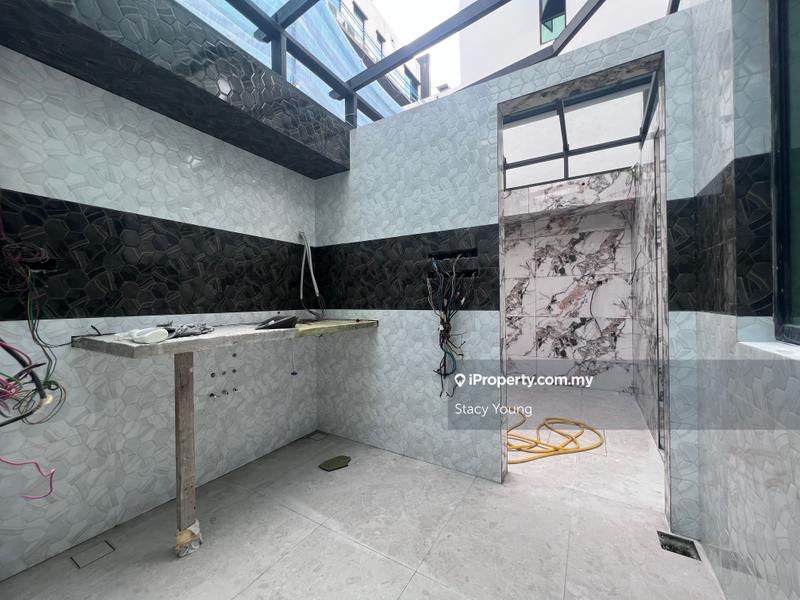 Rumah Berkembar untuk Dijual di Wira Heights, Bandar Sungai Long oleh Stacy Young - iProperty.com.my