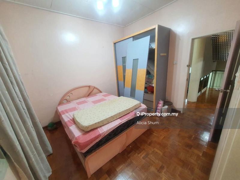 Rumah Teres untuk Dijual di Taman Bukit Jaya, Ulu Tiram oleh Alicia Shum - iProperty.com.my