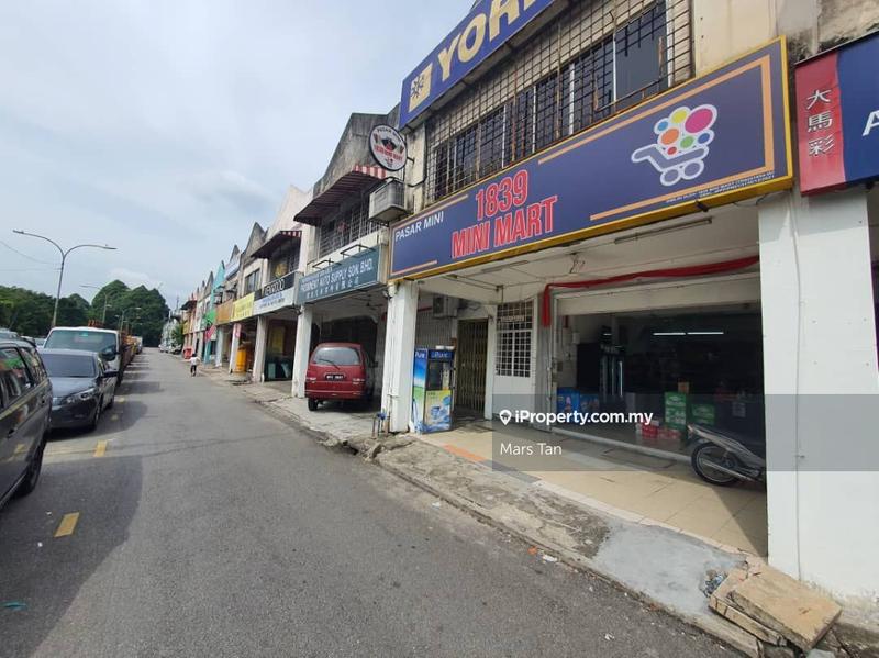 For Sale - 1,400 sf / Facing East【 2 Storey Light Factory 】Jinjang Baru