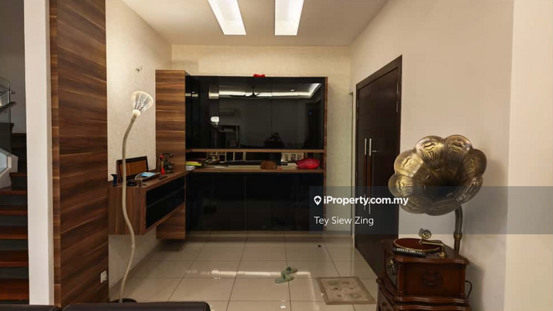 Rumah Berkembar untuk Dijual di Taman Bukit Serdang, Seri Kembangan oleh Tey Siew Zing - iProperty.com.my