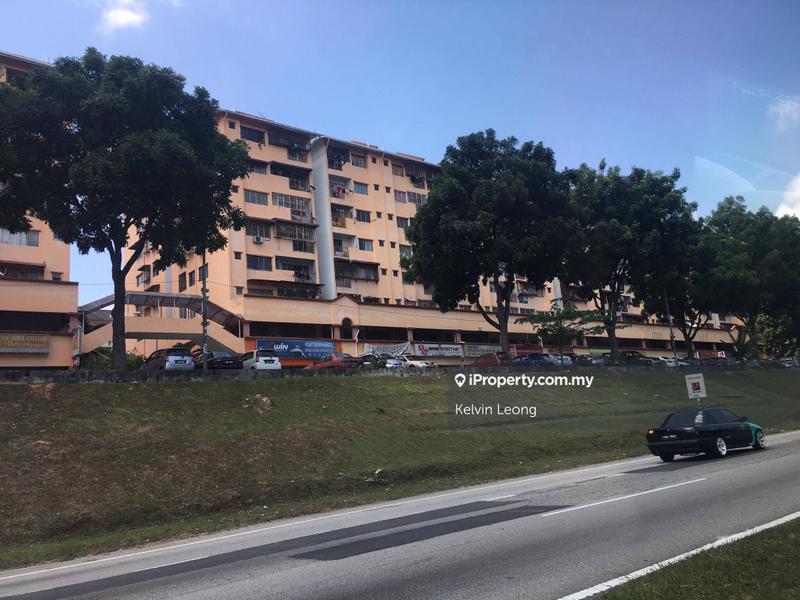 Shop for Sale in Taman Pinggiran Putra, Seri Kembangan by Kelvin Leong - iProperty.com.my
