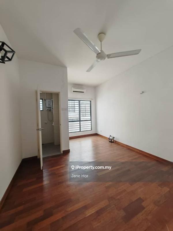 Townhouse for Sale in 16 Sierra, Puchong by Jane Hor - iProperty.com.my