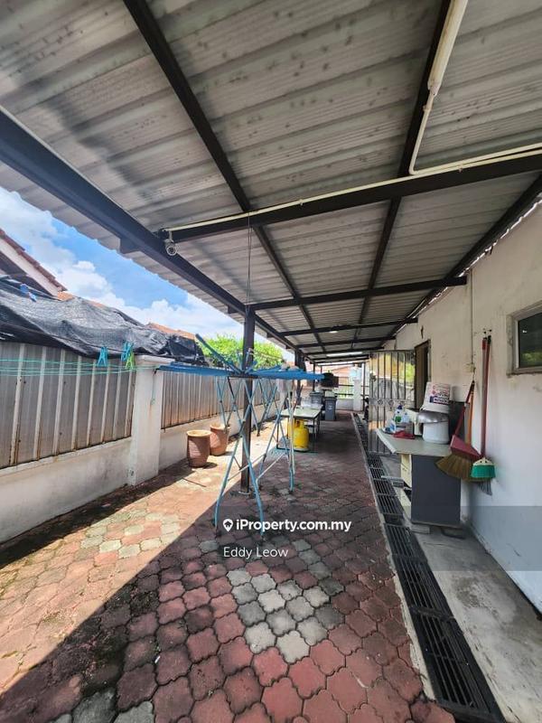Bungalow House for Sale in Taman Cempaka, Klebang by Eddy Leow - iProperty.com.my