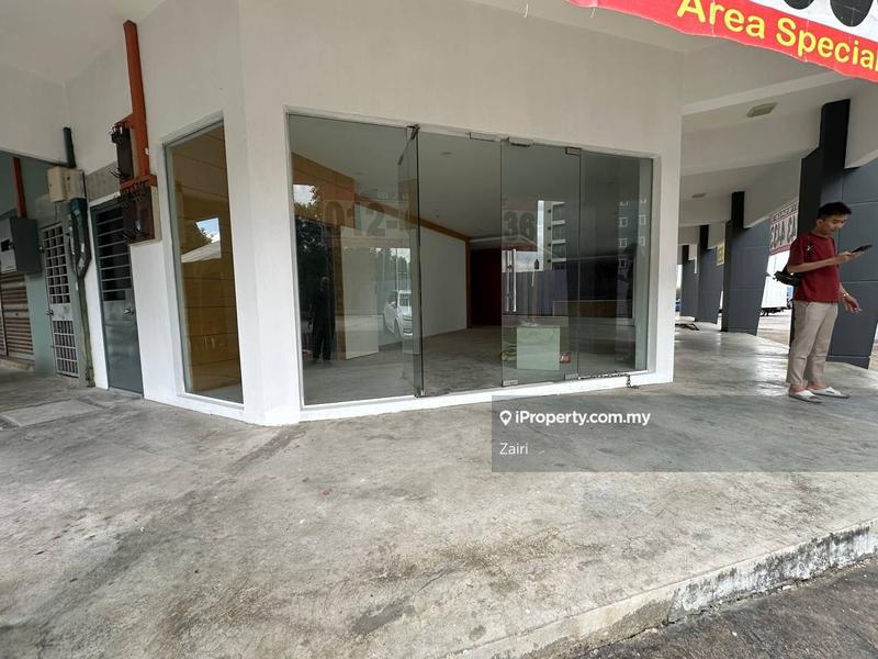 Kedai untuk Disewa di Taman Cahaya Alam, Shah Alam oleh Zairi - iProperty.com.my
