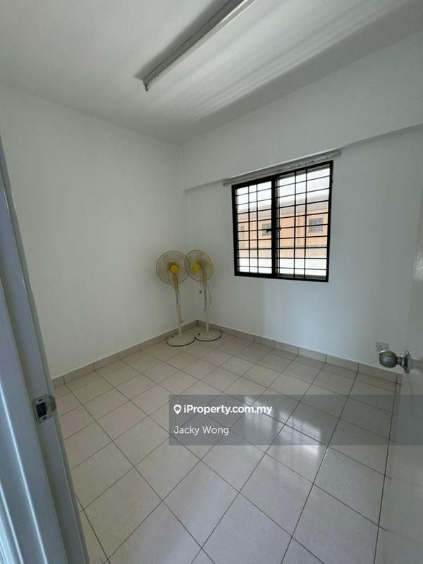 Kondominium untuk Dijual di Petaling Indah Condominiums oleh Jacky Wong - iProperty.com.my