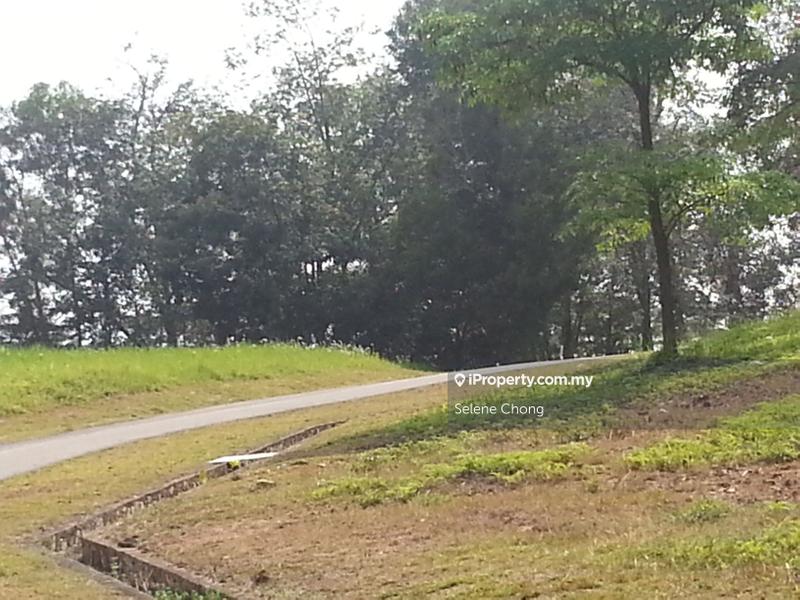 Banglo Tanah untuk Dijual di College Heights Garden Resort, Setul oleh Selene Chong - iProperty.com.my