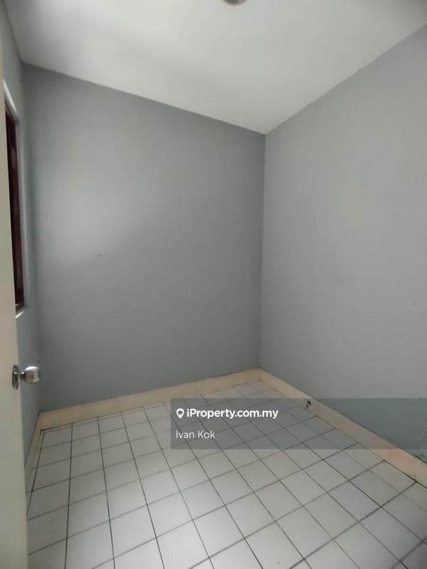Kondominium untuk Dijual di Surian Condominium oleh Ivan Kok - iProperty.com.my