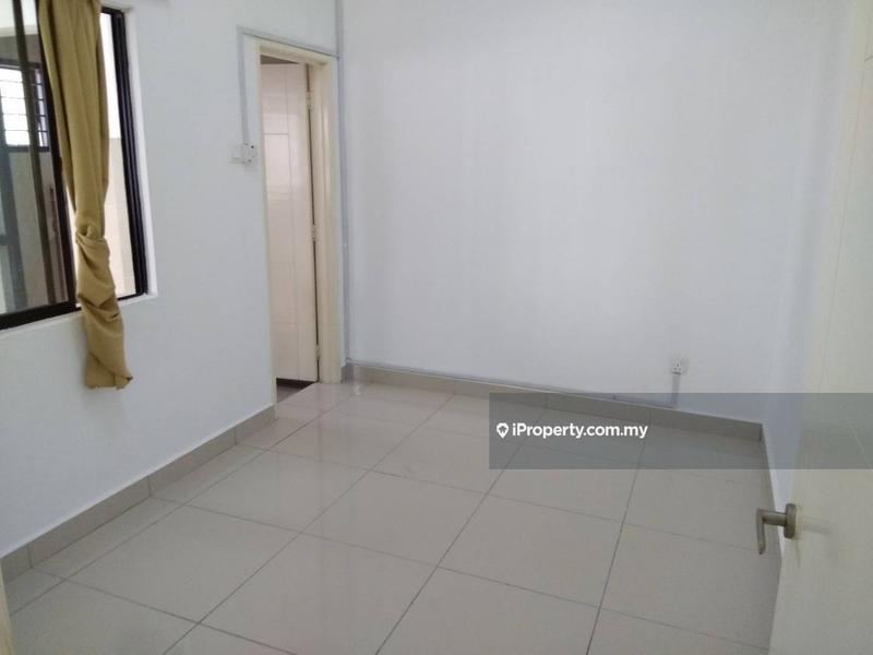 Rumah Berangkai 2.5 Tingkat untuk Dijual di Bandar Puteri Puchong, Puchong oleh Kelvin Tan - iProperty.com.my