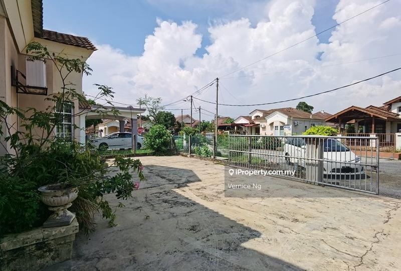 Banglo untuk Dijual di Pantai Sepang Putra, Sepang oleh Vernice Ng - iProperty.com.my