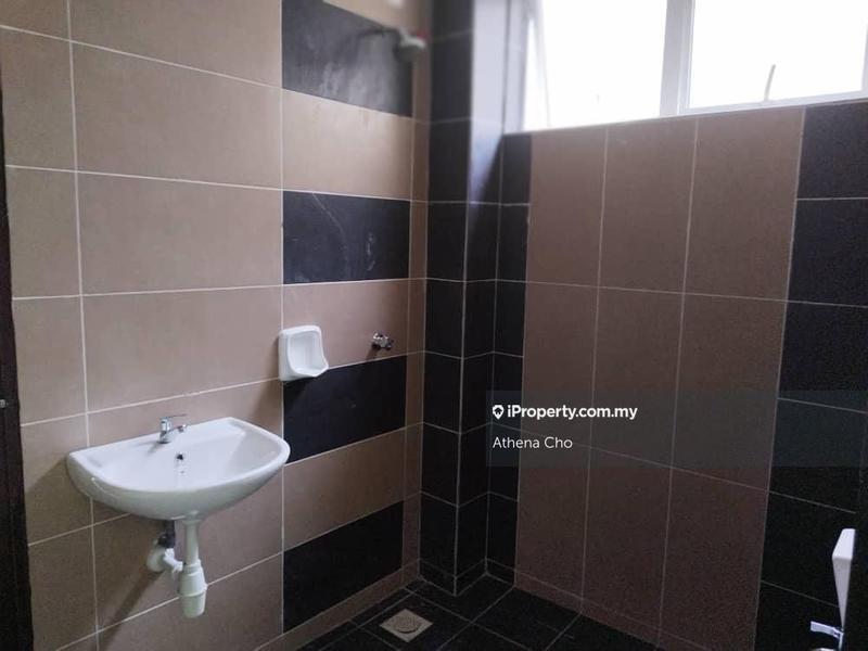 Bungalow House for Sale in Pekan Labu, Labu by Athena Cho - iProperty.com.my