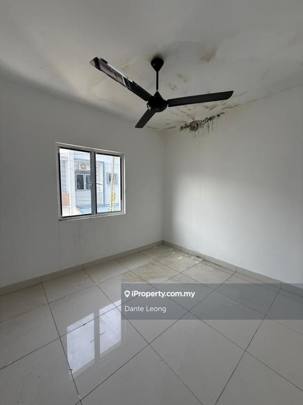 Rumah Berangkai 3 Tingkat untuk Dijual di Taman Sri Tanjung, Semenyih oleh Dante Leong - iProperty.com.my