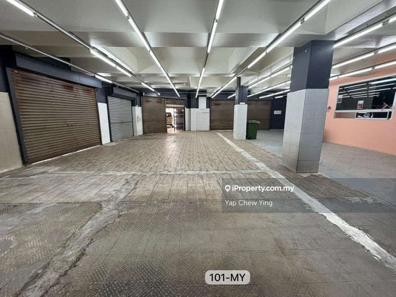 For Rent - Budget Rent!! BIG CORNER Ground Floor Shoplot Bukit Tinggi 1 【2,423sqft】