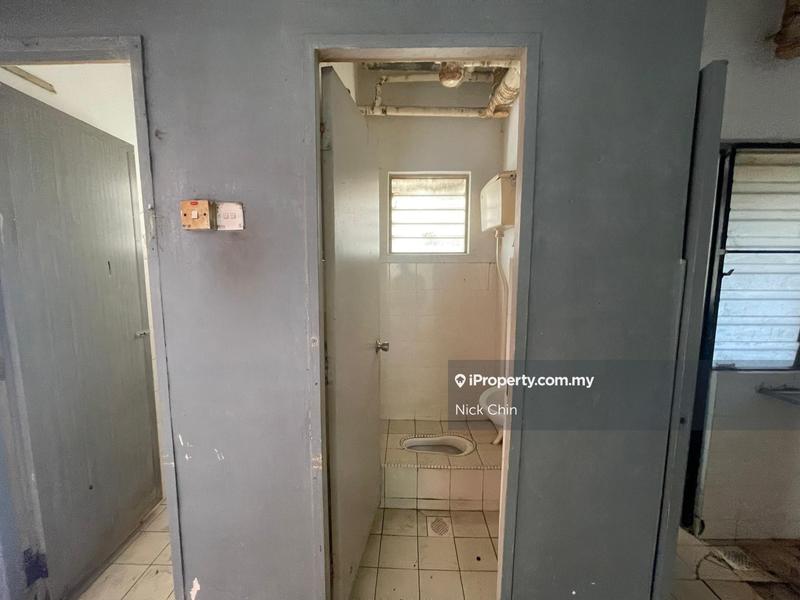 Apartment for Sale in Puchong Utama Court 2 by Nick Chin - iProperty.com.my