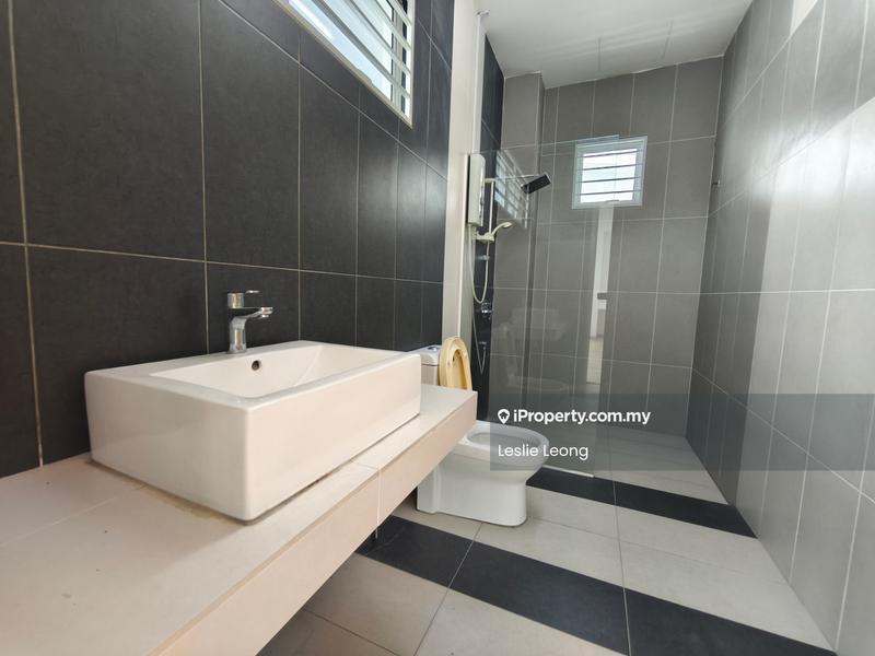 Bungalow House for Sale in Bandar Country Homes, Rawang by Leslie Leong - iProperty.com.my