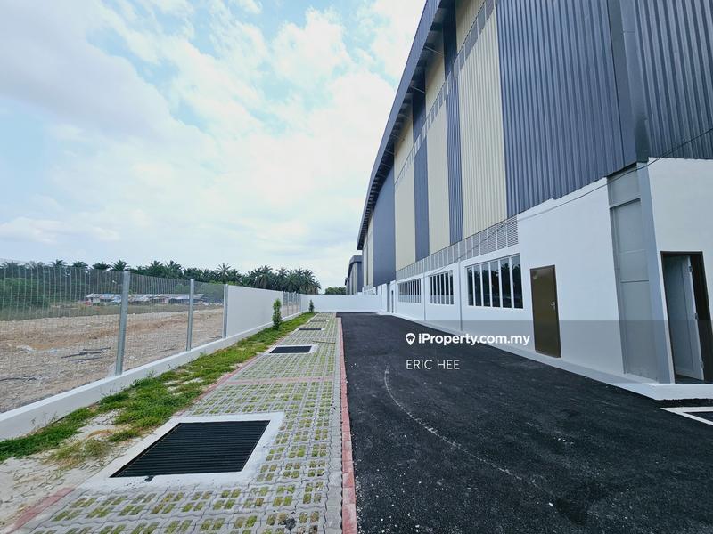 Warehouse for Sale in Factory Lot For Sale in Puncak Alam!!!, Puncak Alam by ERIC HEE - iProperty.com.my