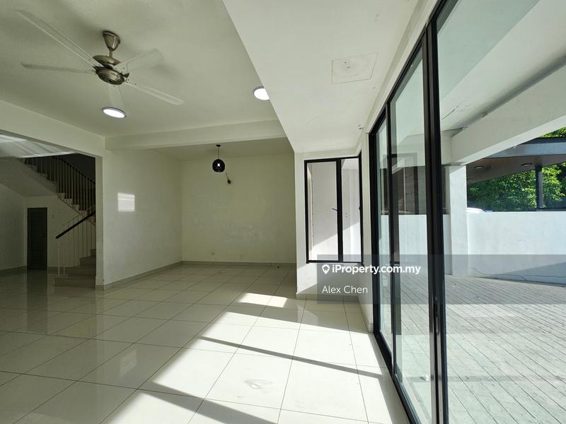 3-storey Terraced House for Sale in Sungai Long, Bandar Sungai Long by Alex Chen - iProperty.com.my