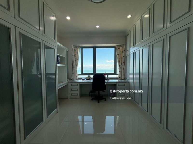 Condominium for Rent in Infinity Beachfront Condominium by Catherine Lee - iProperty.com.my
