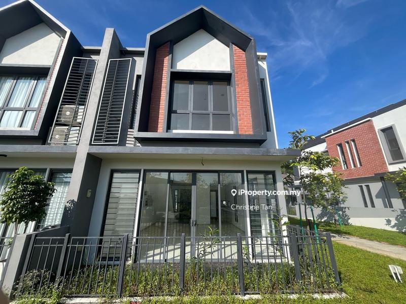 Rumah Teres 2-Tingkat untuk Dijual di Elmina, Shah Alam oleh Christine Tan - iProperty.com.my