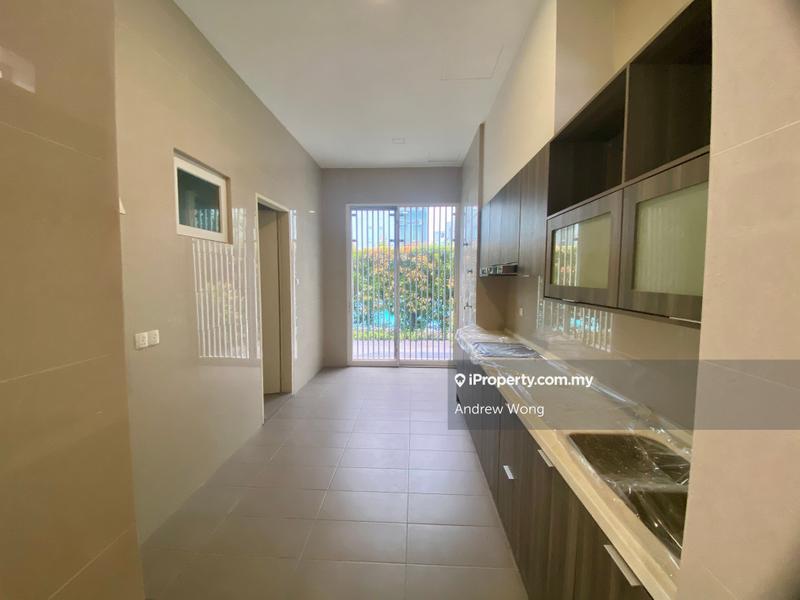 Bungalow House untuk Dijual di Lakefront Villa, Cyberjaya oleh Andrew Wong - iProperty.com.my