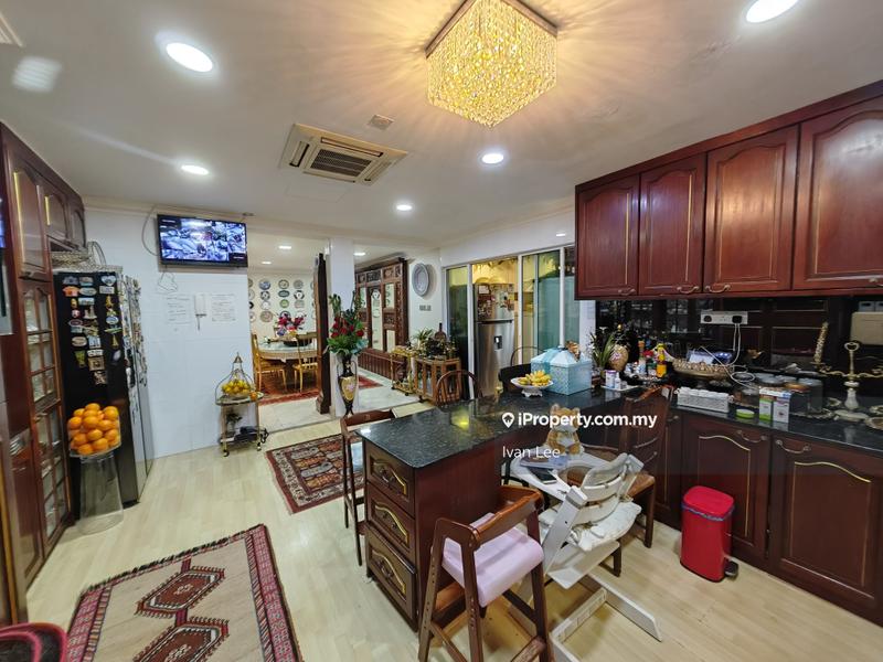 Rumah Berkembar untuk Dijual di Kelana Jaya, Petaling Jaya oleh Ivan Lee - iProperty.com.my