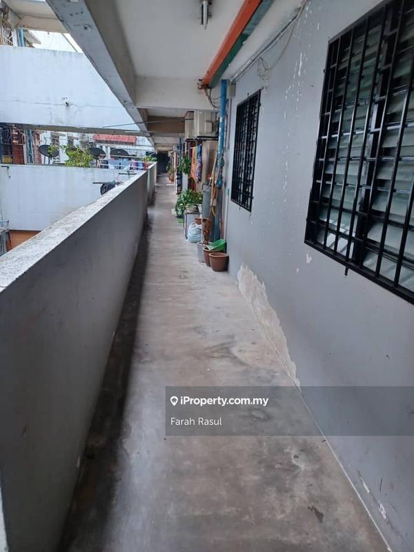 For Sale - Taman Petaling Utama Flat