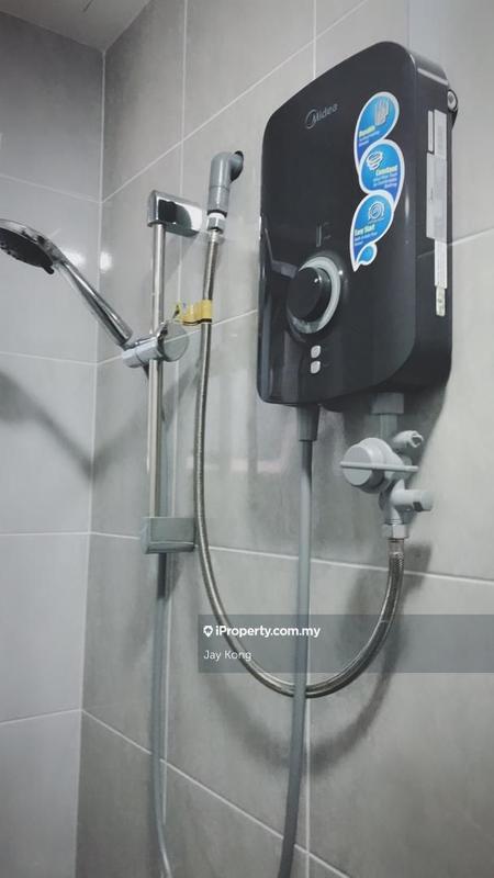 Condominium for Rent in The Edge Residence by Jay Kong - iProperty.com.my