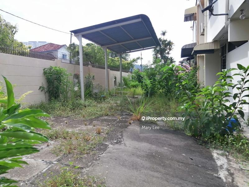 Semi-Detached House untuk Dijual di Mount Erskine, Tanjung Tokong oleh Mary Lee - Side compound - iProperty.com.my