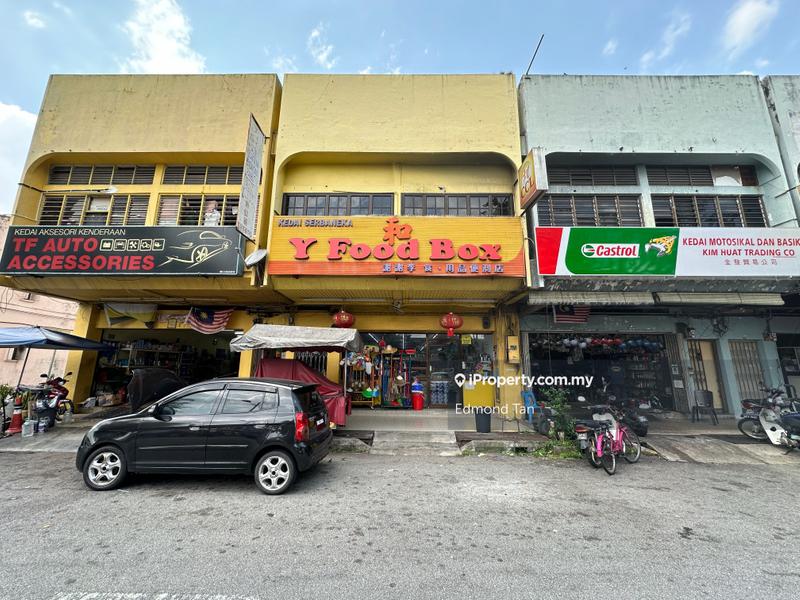 For Rent - Canning Garden Double Storey Shop Ipoh Fronting To Main Road FOR RENT