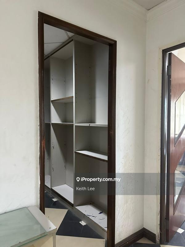 Kedai-Pejabat untuk Disewa di 3 Storey Shop Office Tanming Permai For Rent, Balakong oleh Keith Lee - iProperty.com.my
