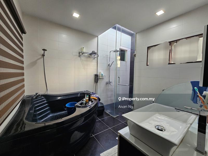 Rumah Berkembar untuk Dijual di Wira Heights, Bandar Sungai Long oleh Aivan Ng - iProperty.com.my