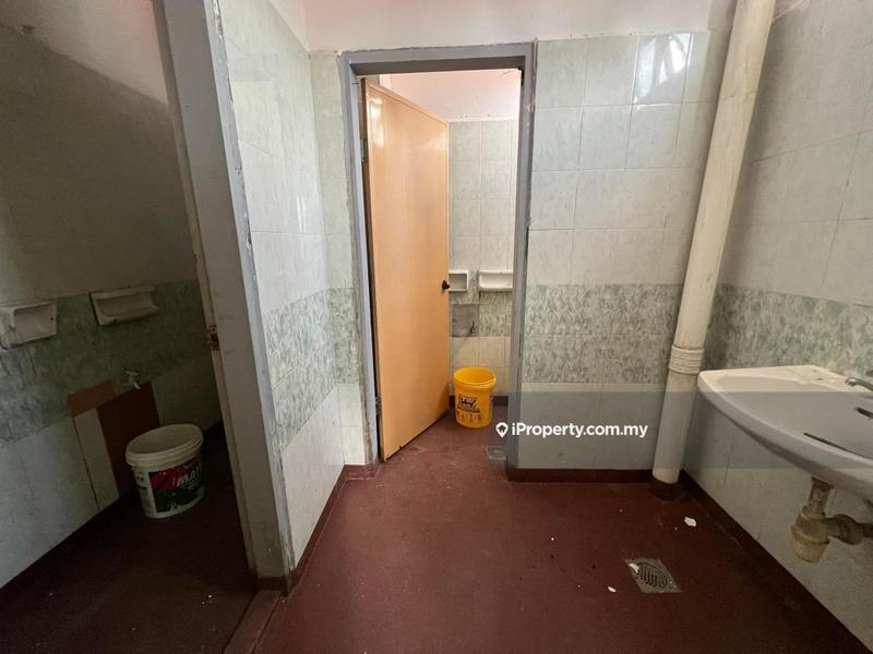 Shop for Sale in Tampoi, Johor by Cora Loh - iProperty.com.my