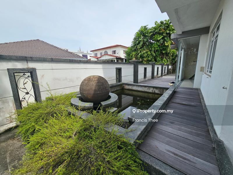 Bungalow House for Sale in Saujana Impian Golf & Country Club, Kajang by Francis Thee - iProperty.com.my