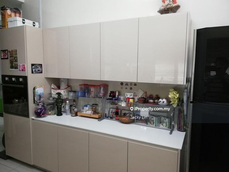 Kediaman Servis untuk Dijual di Subang Olives Residence oleh Jacky Lin - iProperty.com.my