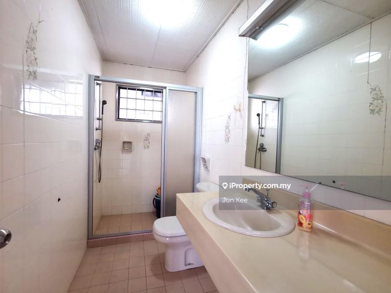 Banglo untuk Dijual di Taman Danau Desa, Taman Desa oleh Jun Kee - iProperty.com.my