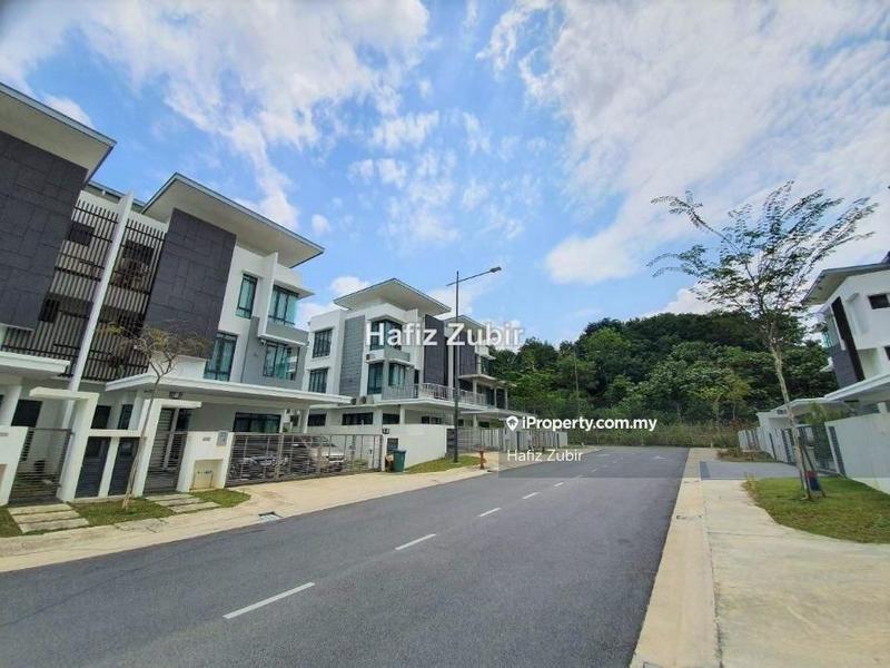 Semi-Detached House for Sale in Kajang, Selangor by Hafiz Zubir - iProperty.com.my
