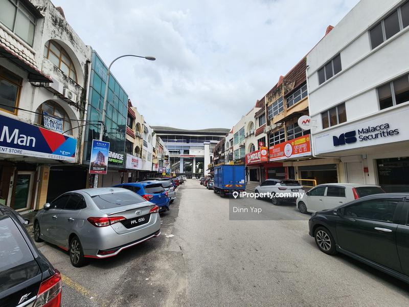 For Sale - SS15 3 Sty Shoplot Close to Residentials and More Parking Spaces for Sale