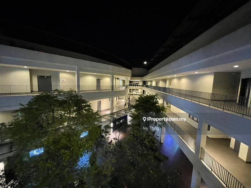 For Sale - Plaza Arkadia