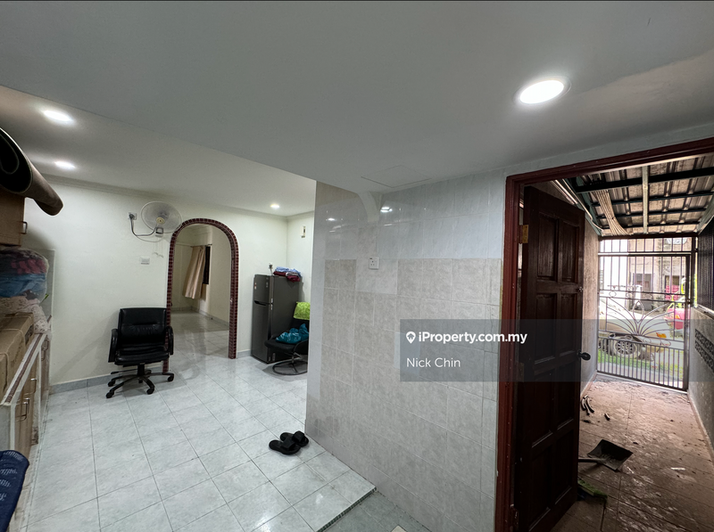 Flat for Sale in Puchong Utama Court 1 by Nick Chin - iProperty.com.my