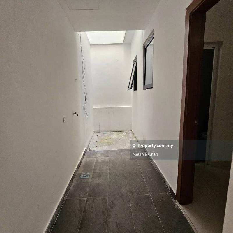 4-storey Terraced House for Sale in Empire Residence, Damansara Perdana by Melanie Chan - iProperty.com.my