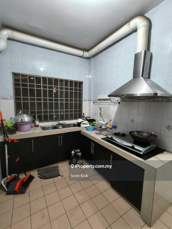 Condominium for Sale in Puncak Seri Kelana by Ivan Kok - Kitchen - iProperty.com.my