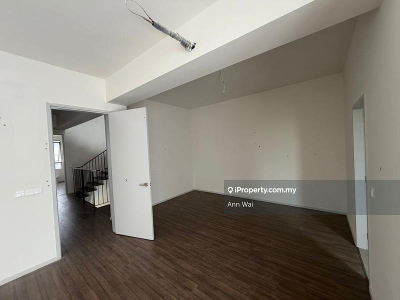 Rumah Teres 3-Tingkat untuk Dijual di Jia Residences, Seri Kembangan oleh Ann Wai - iProperty.com.my