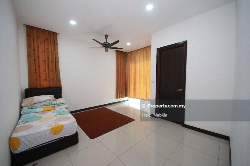 Rumah Berangkai 2 Tingkat untuk Dijual di Perdana Lakeview East, Cyberjaya oleh Heidi Nabilla - iProperty.com.my