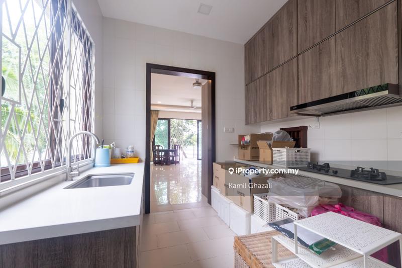 Semi-Detached House for Sale in LAKE VIEW Yara Twinvilla 2.5 Storey Semi-D House, Presint 8 by Kamil Ghazali - iProperty.com.my