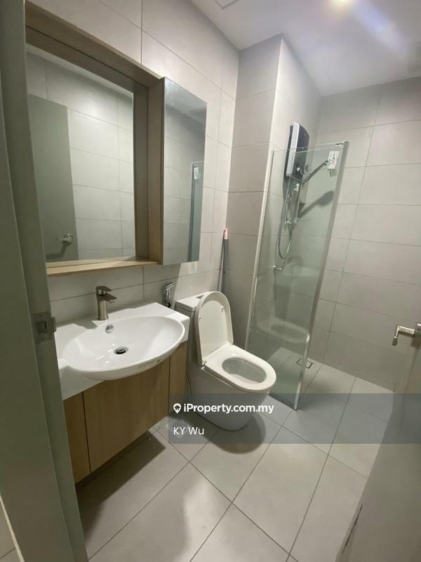 Kediaman Servis untuk Disewa di Sinaran @ Utropolis oleh KY Wu - Bathroom - iProperty.com.my