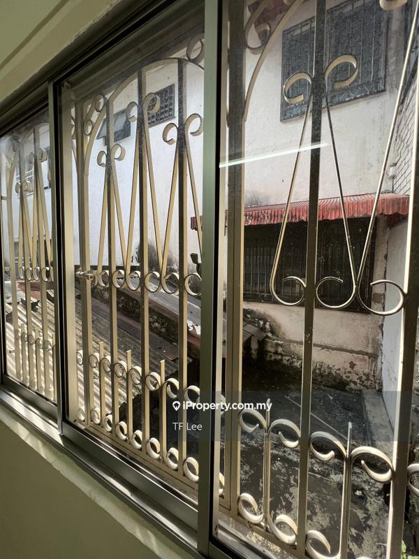 Rumah Berangkai 2.5 Tingkat untuk Dijual di Taman Sri Sinar, Segambut oleh TF Lee - iProperty.com.my