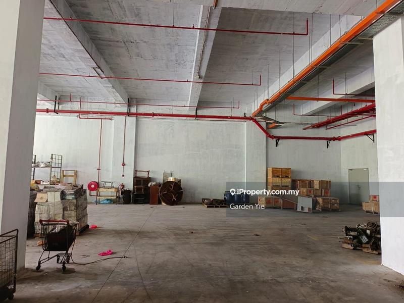 For Rent - Bukit Serdang 1.5 Storey Warehouse 28k sf For Rent