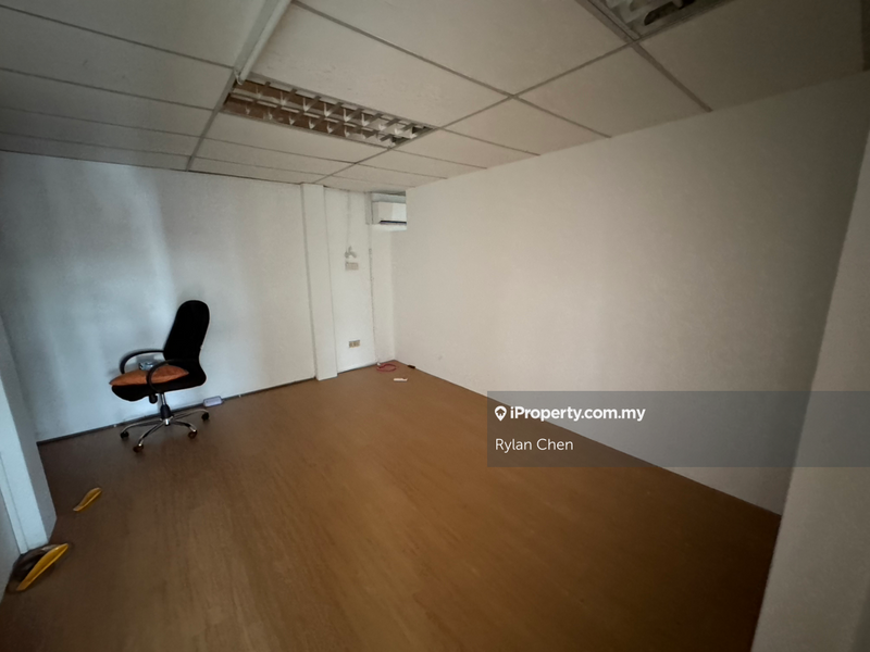 Kilang Berkembar untuk Dijual di Taman Sri Serdang, Seri Kembangan oleh Rylan Chen - iProperty.com.my